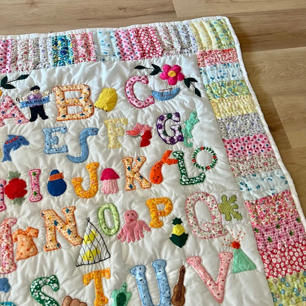 VTG Aloha Hawaii Patchwork Quilt ABC Hanging Baby Blanket Alphabet Bedding